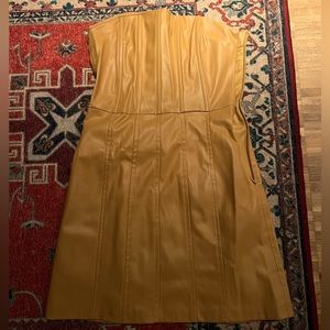 Zara women’s strapless short dress in camel colour. Size XS